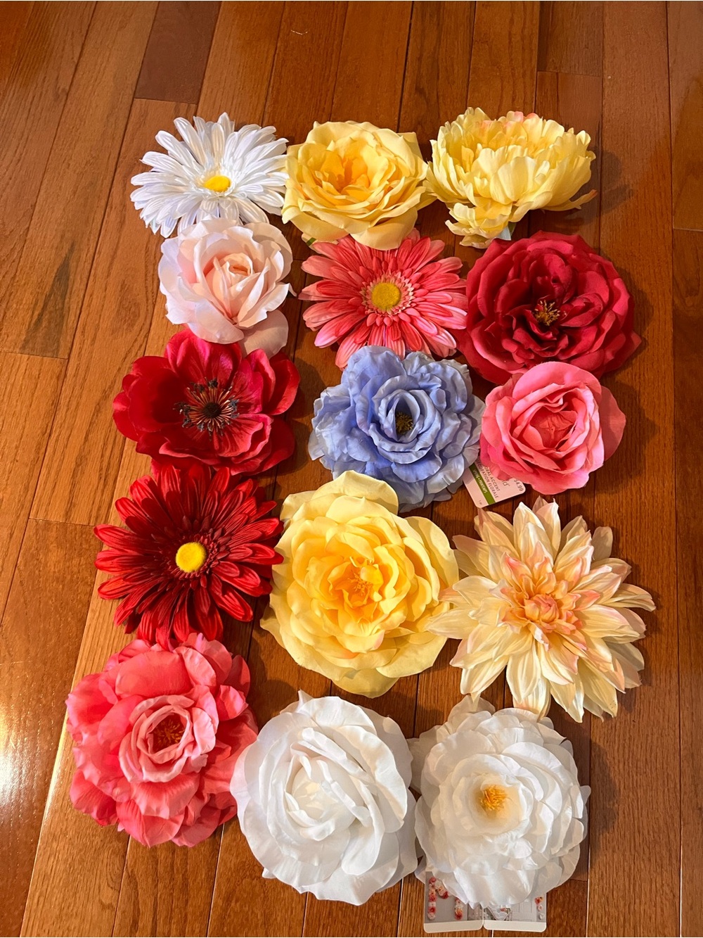 15 Ashland Singular Large Flowers for Display - “D” Hook on back of each - NWT!